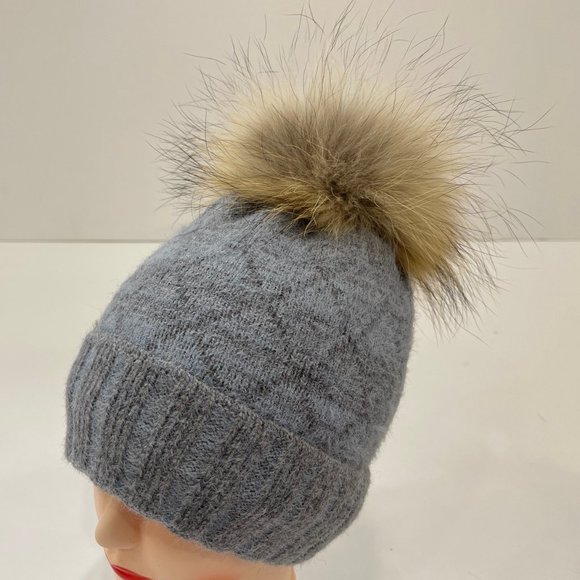 Knit Beanie Hat with Real Fox Fur Pom - Picture 1 of 1